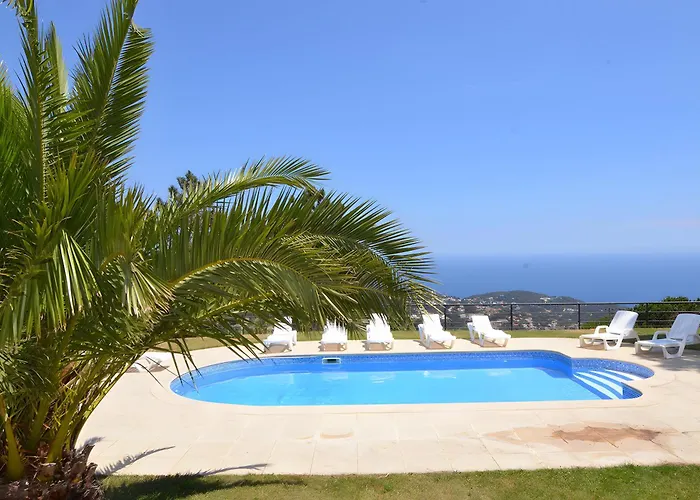 Semesterbostad Roselles